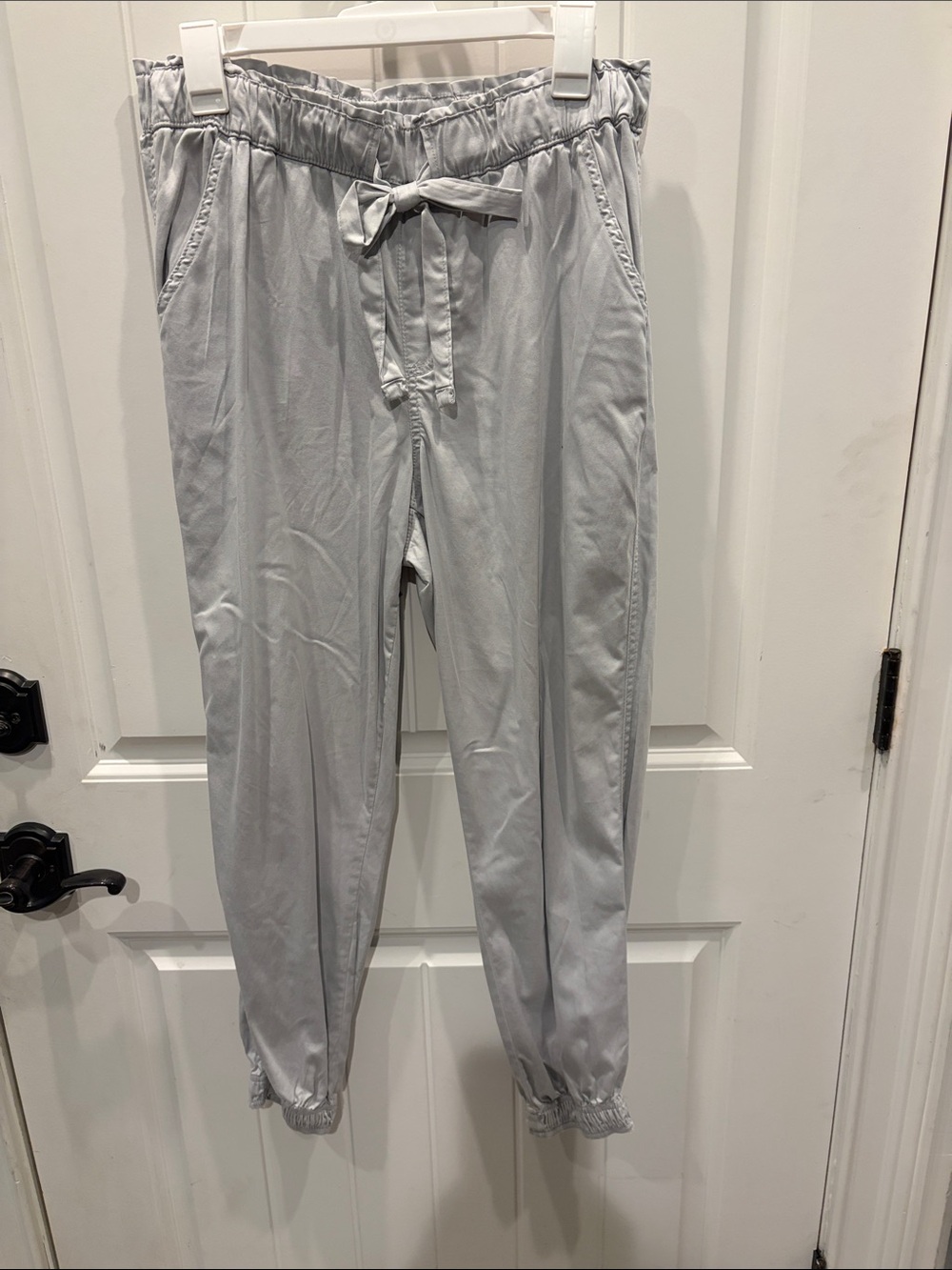 Knox Rose Light Gray Drawstring Jogger Pants